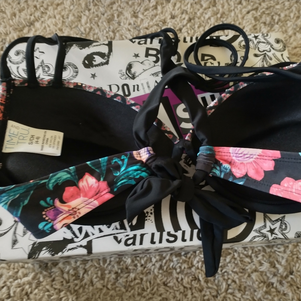 Floral Pushup Bikini - Picture 3 of 7